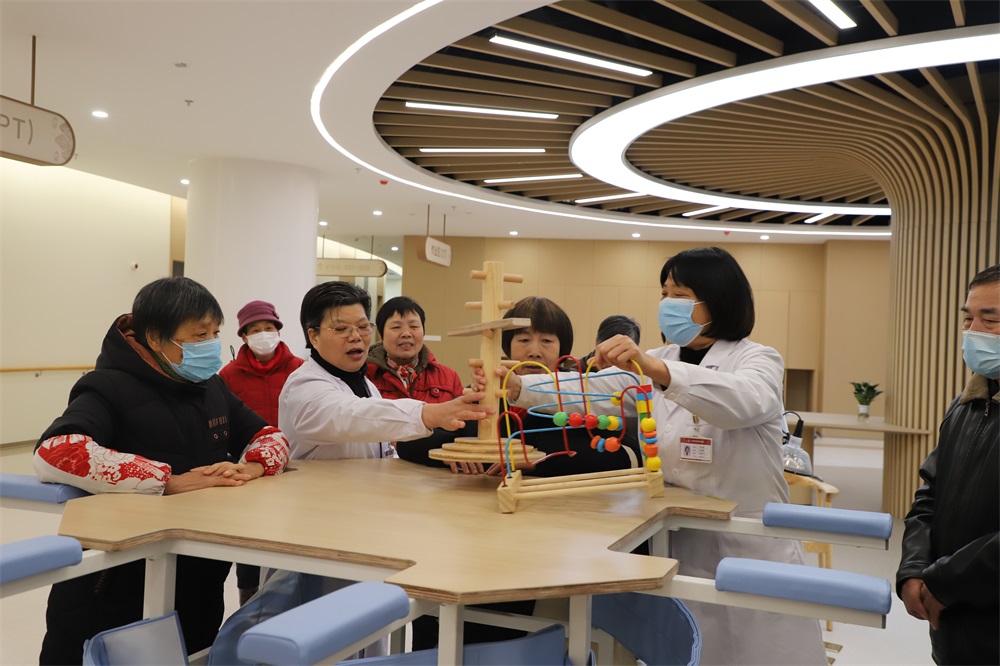 老人大小便失禁怎么护理(图1)